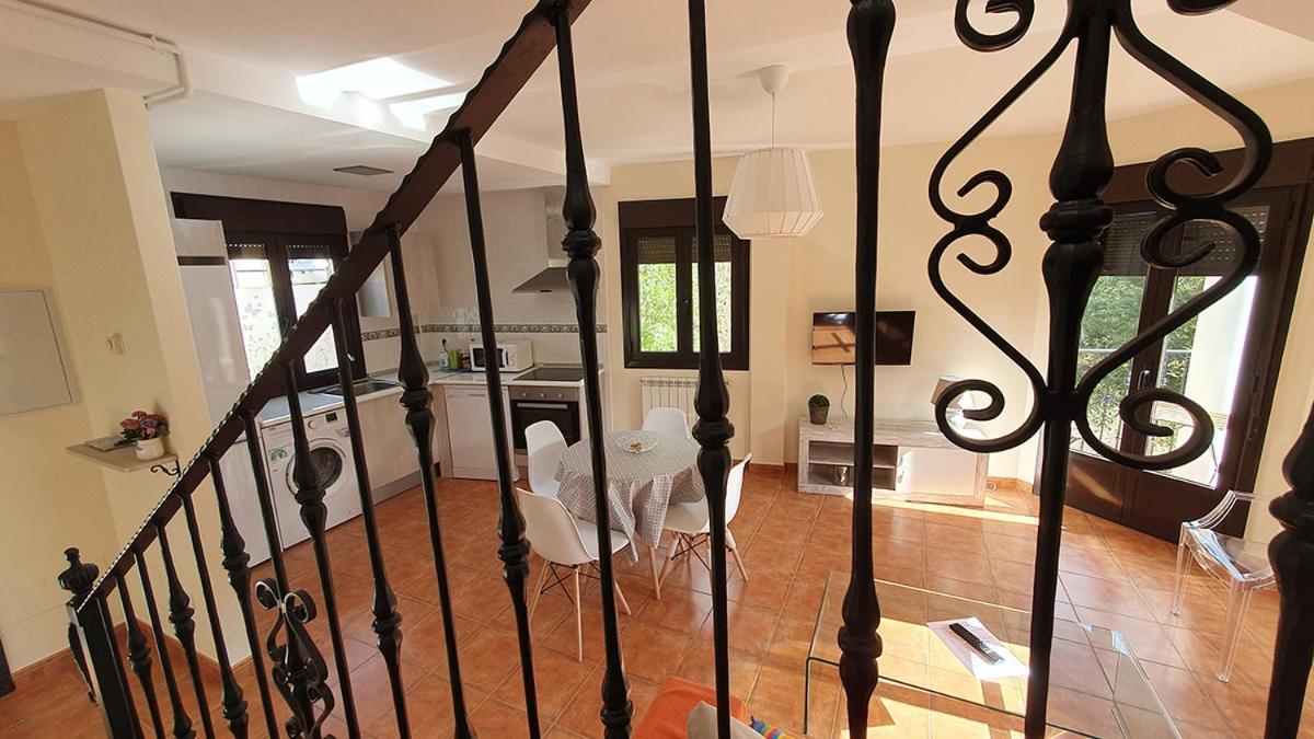 Apartamentos Virgen De Tironcillo Cuzcurrita-Río Tirón Eksteriør bilde