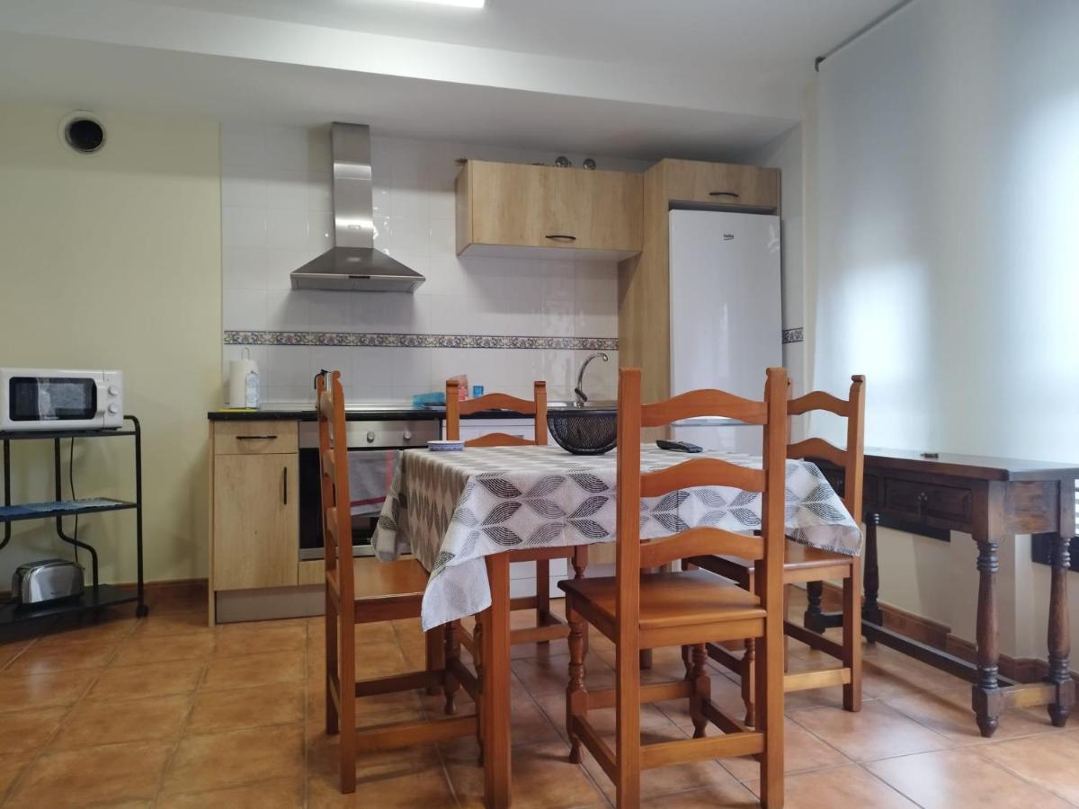 Apartamentos Virgen De Tironcillo Cuzcurrita-Río Tirón Eksteriør bilde