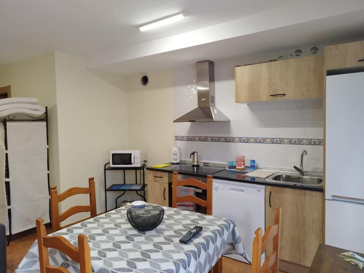 Apartamentos Virgen De Tironcillo Cuzcurrita-Río Tirón Eksteriør bilde